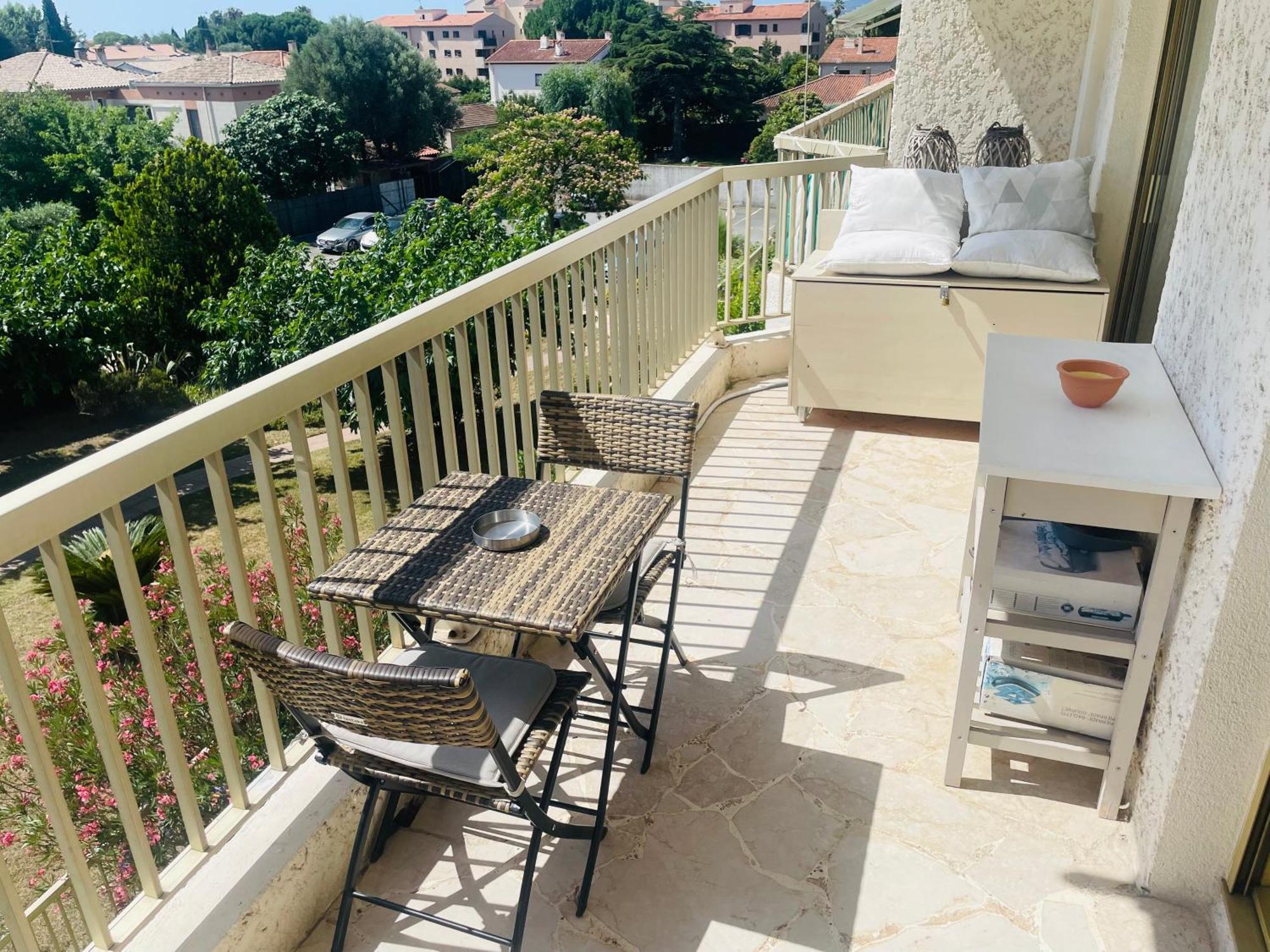 Studio de standing climatisé, avec piscine, proche de la mer Fréjus Exterior foto